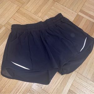 Lululemon Hotty Hot Short 2.5”